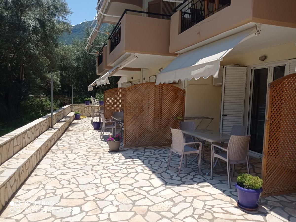 Vessarios Apartment Nikiana Exterior photo