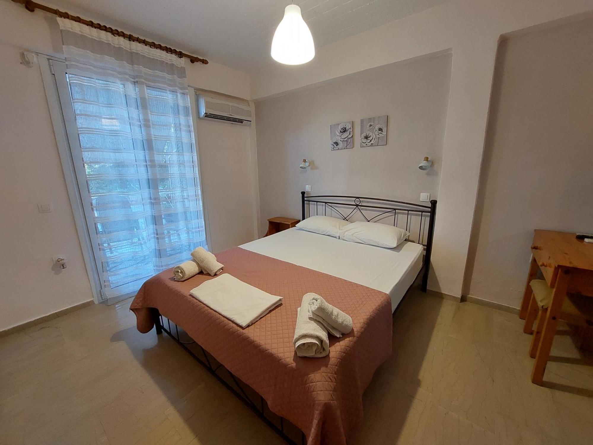 Vessarios Apartment Nikiana Exterior photo