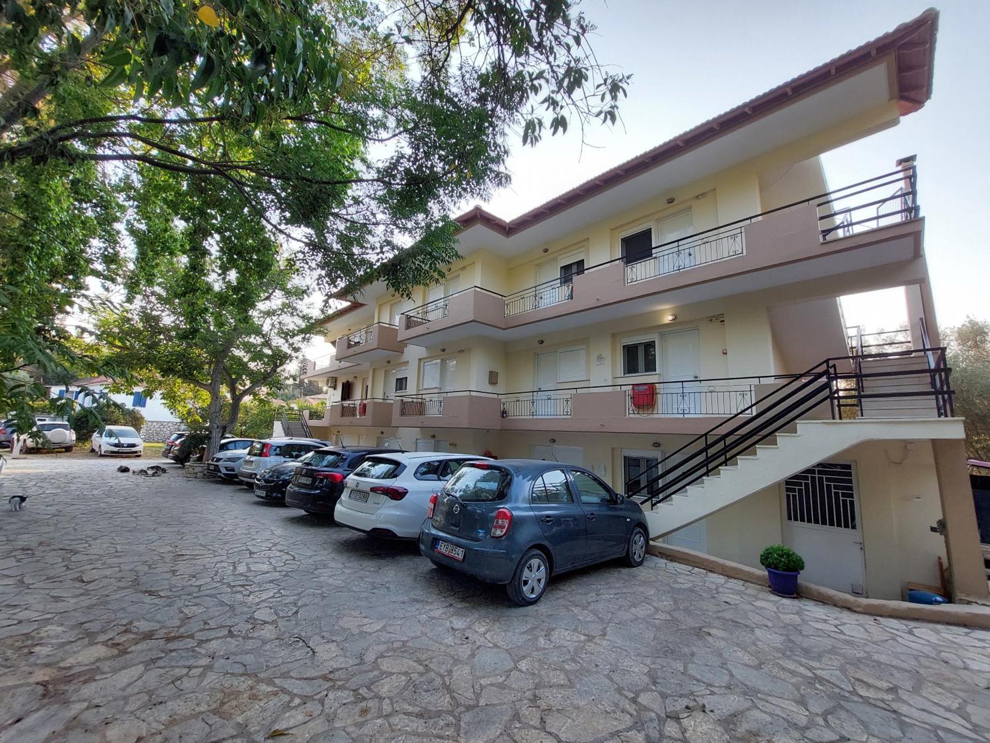 Vessarios Apartment Nikiana Exterior photo